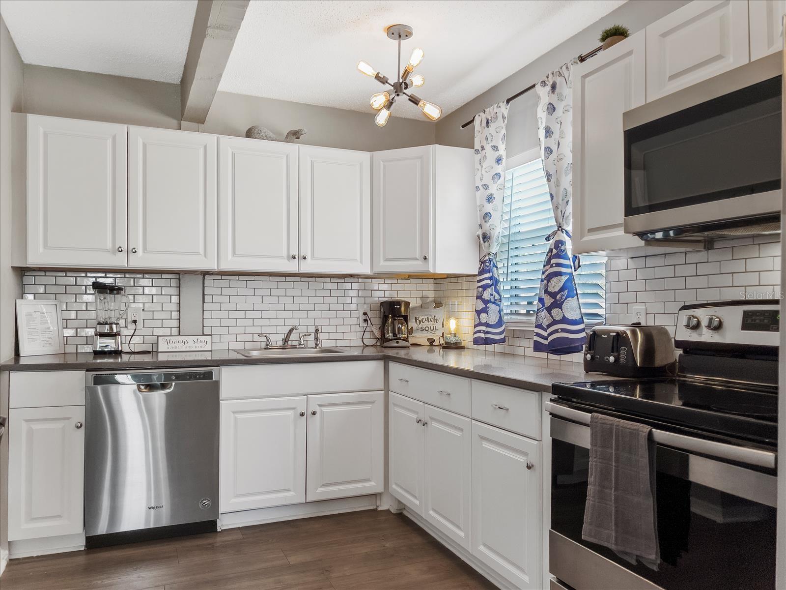 Image 6 of 35 For 3801 1st Avenue S