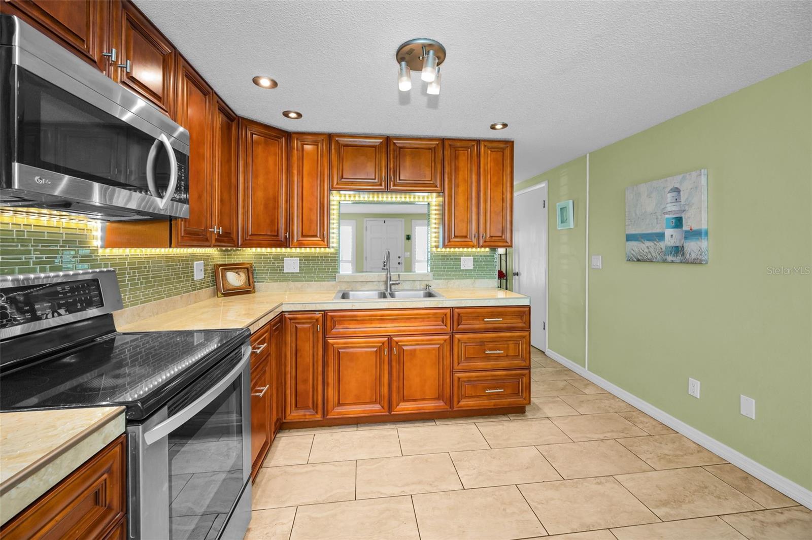 Image 16 of 67 For 1000 Crane Court