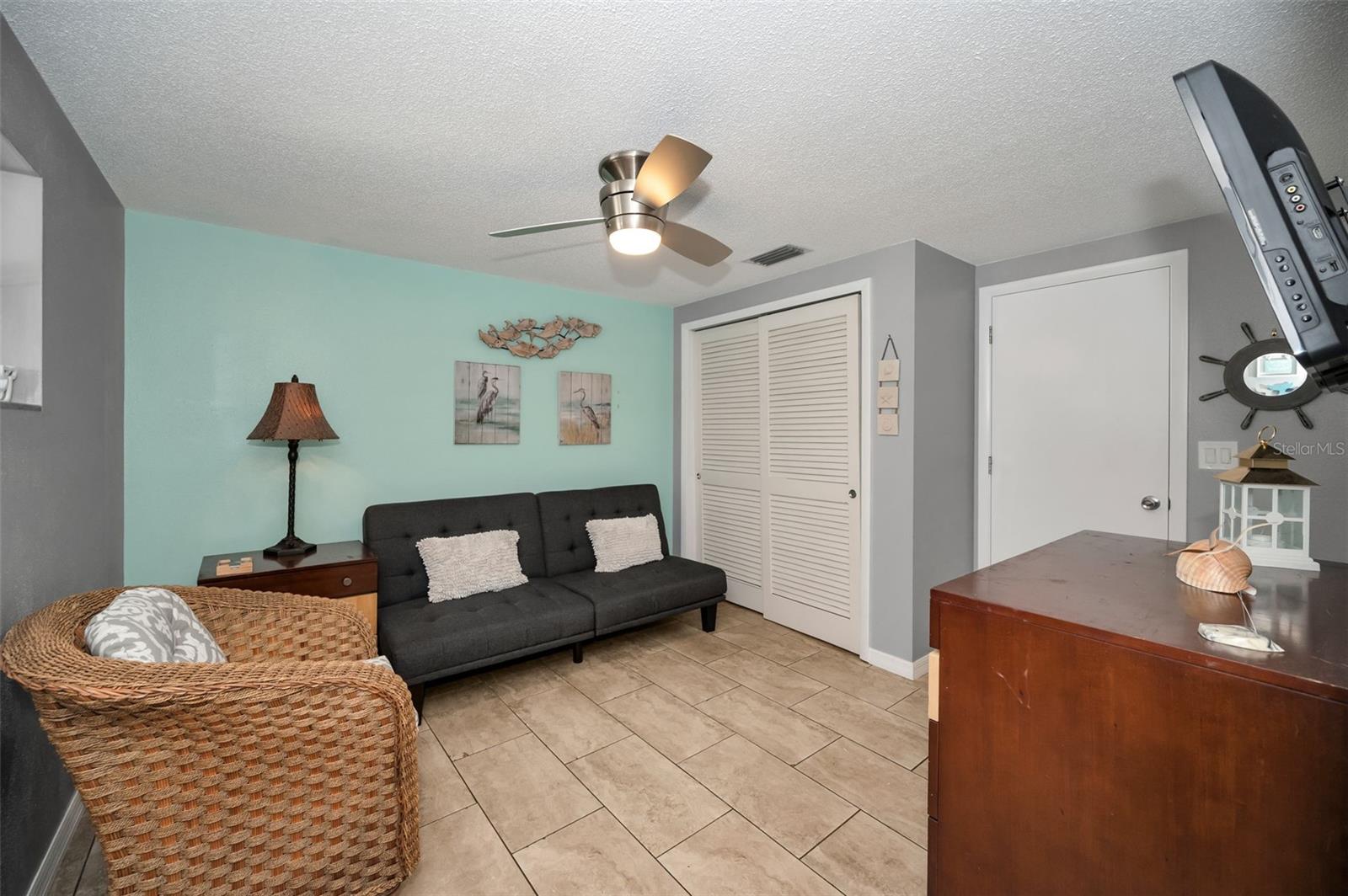 Image 28 of 67 For 1000 Crane Court