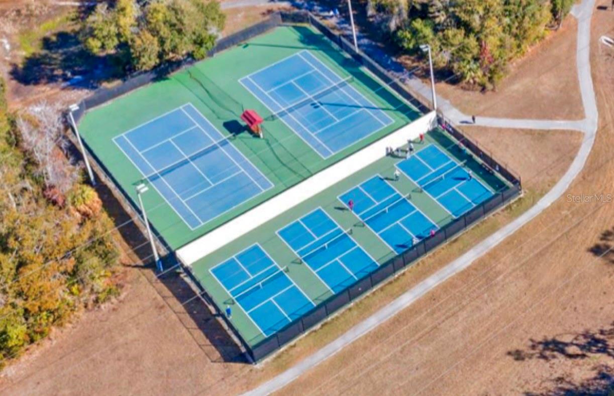 Image 34 of 43 For 5825 Hawkwood Court