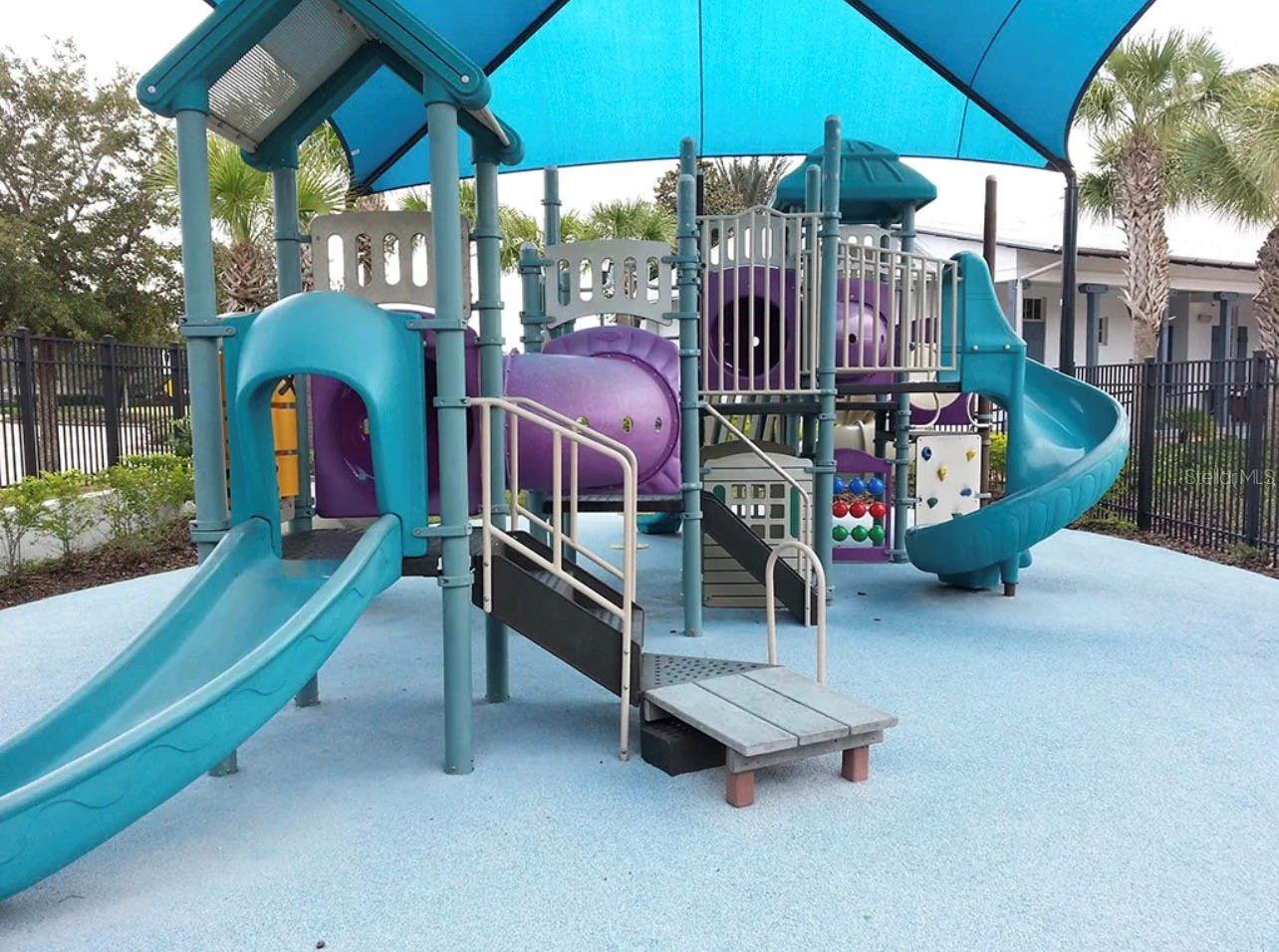 Image 36 of 43 For 5825 Hawkwood Court