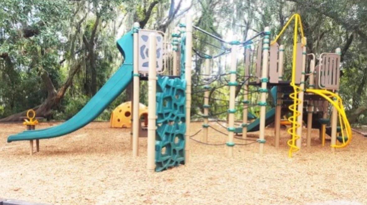 Image 37 of 43 For 5825 Hawkwood Court