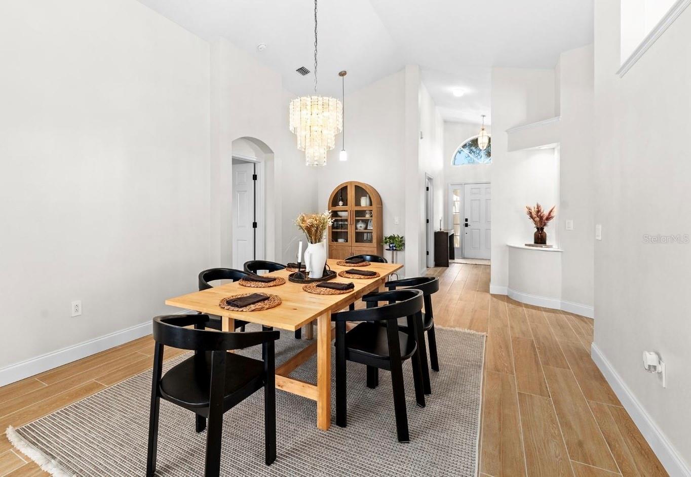 Image 9 of 43 For 5825 Hawkwood Court