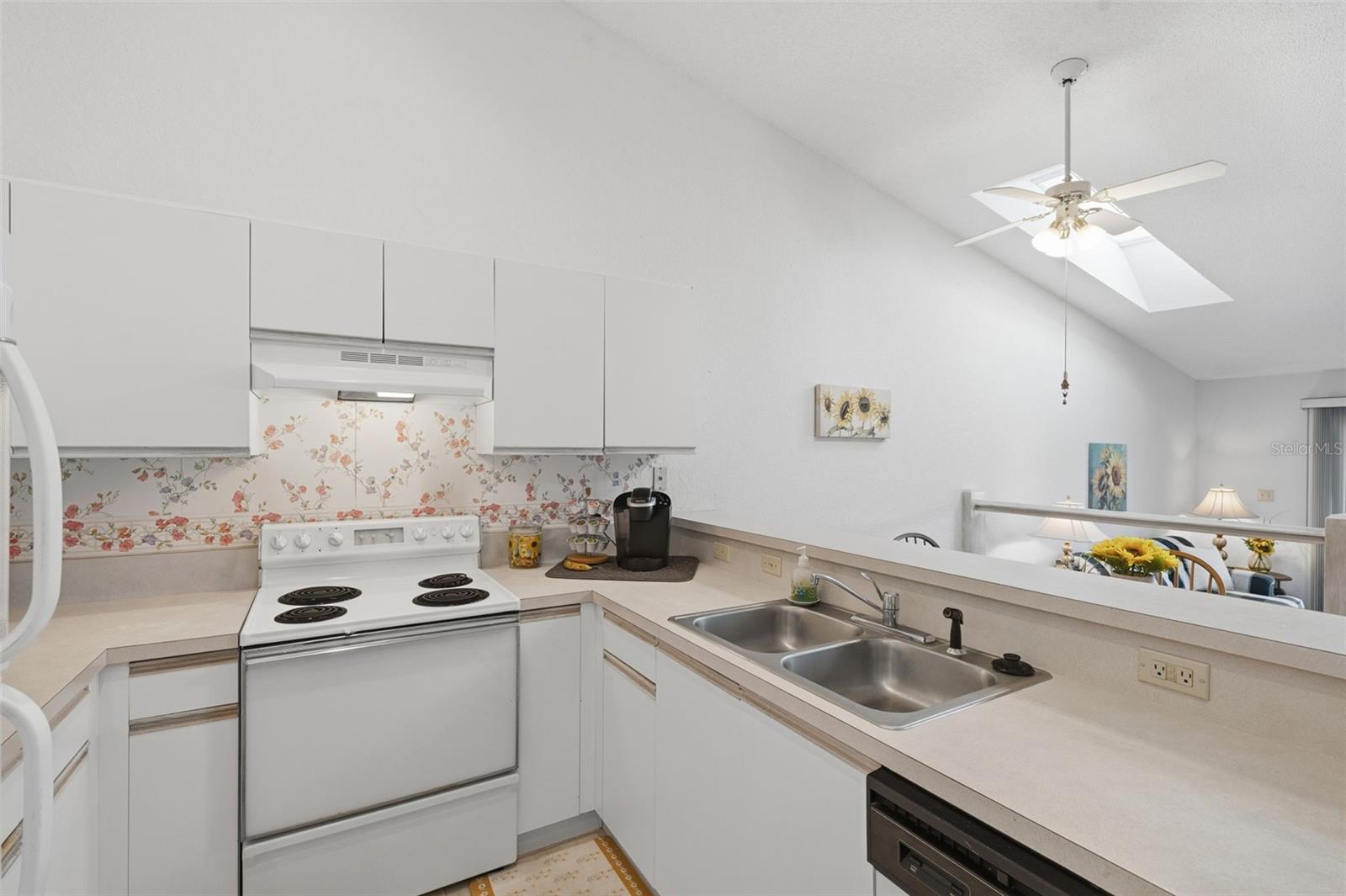 Image 28 of 56 For 6411 93rd Terrace N 4903