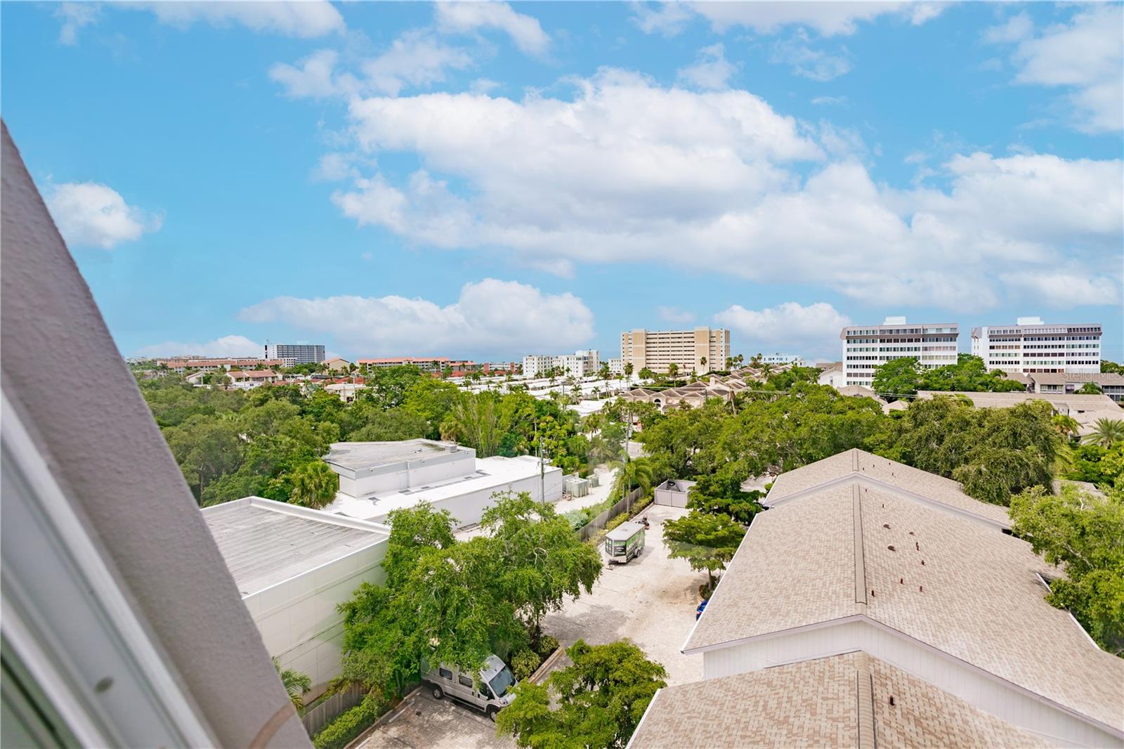 Image 31 of 32 For 1200 Peppertree Lane 402