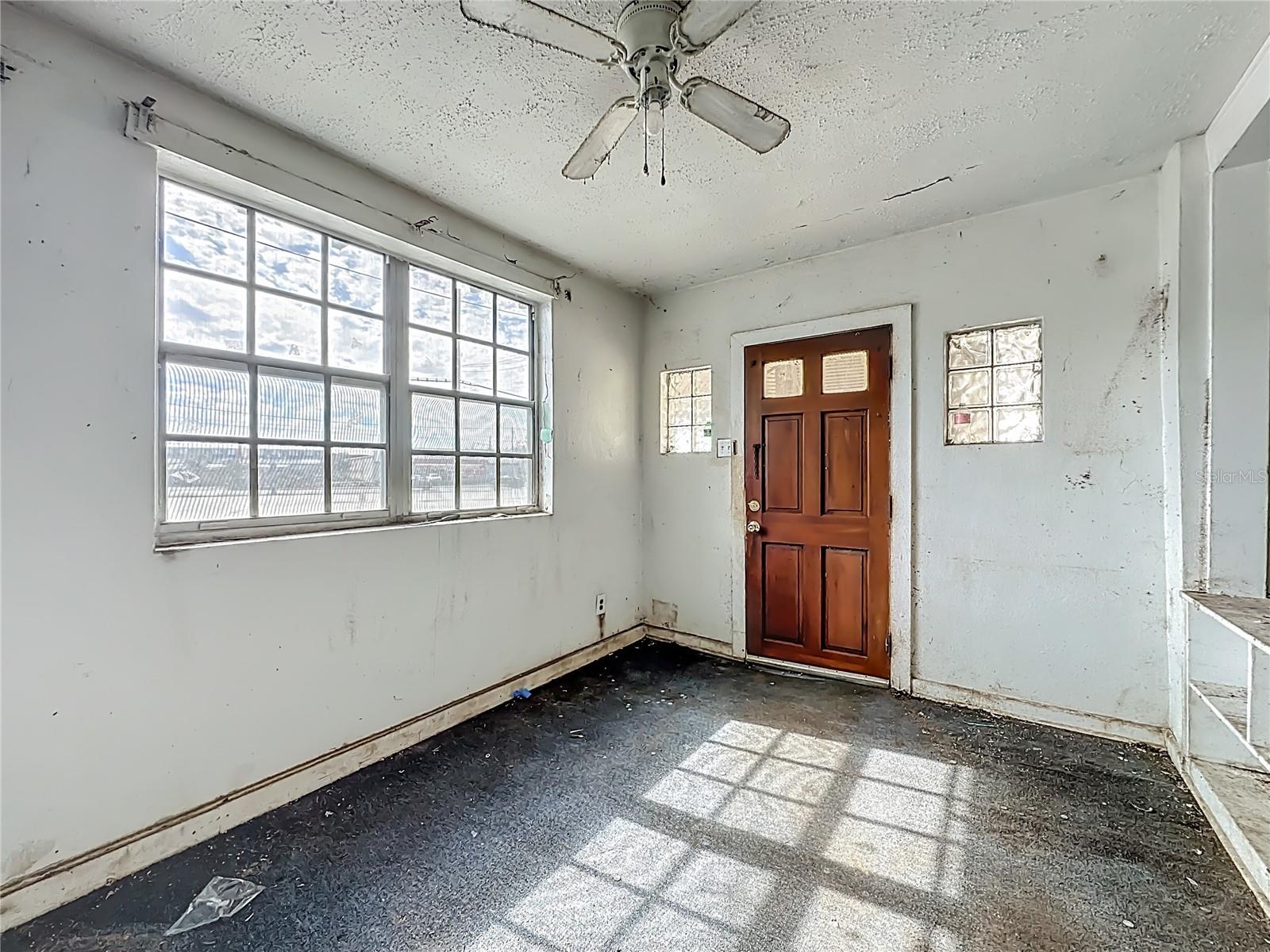 Image 12 of 30 For 1227 3rd Street