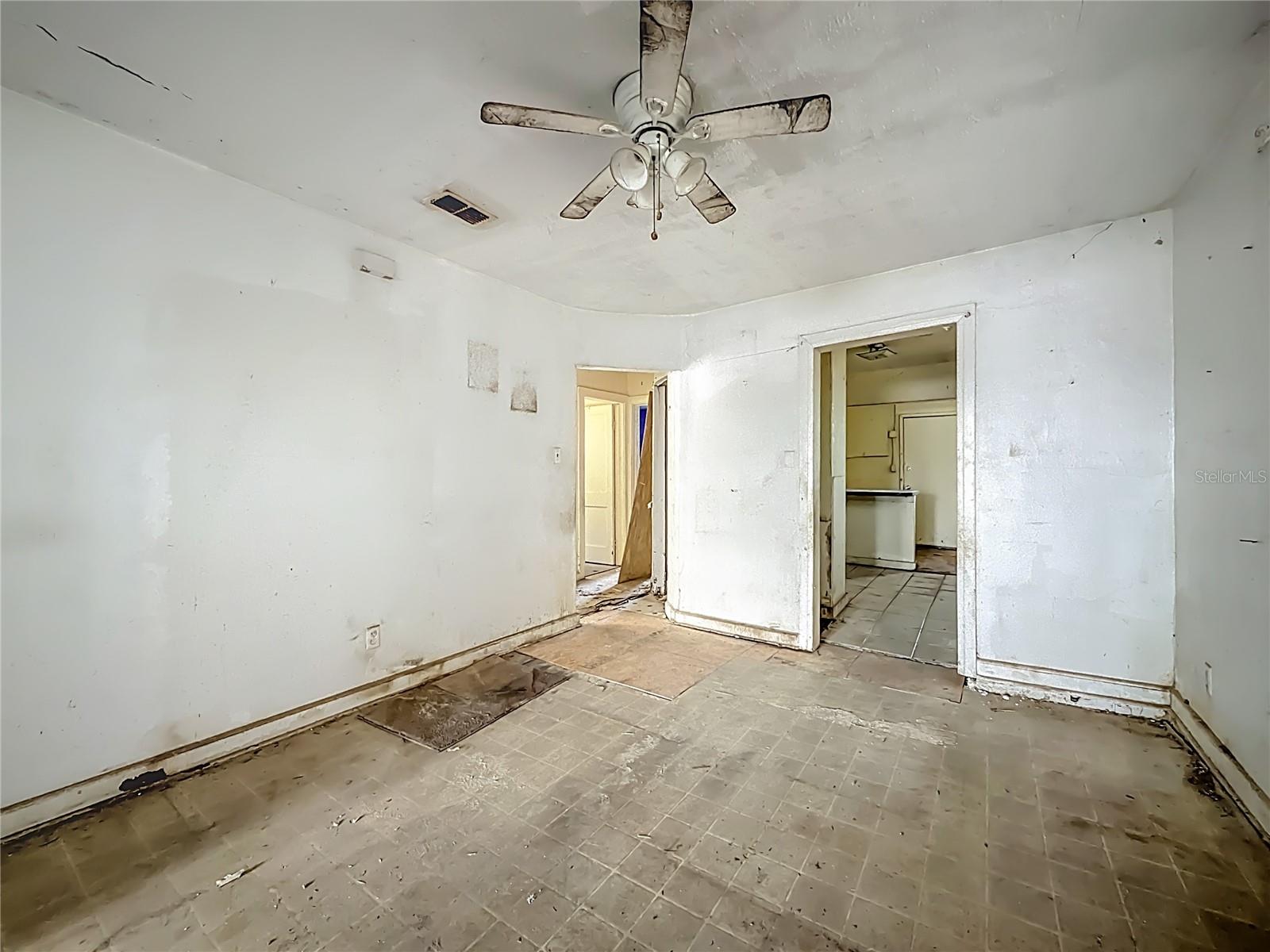 Image 14 of 30 For 1227 3rd Street