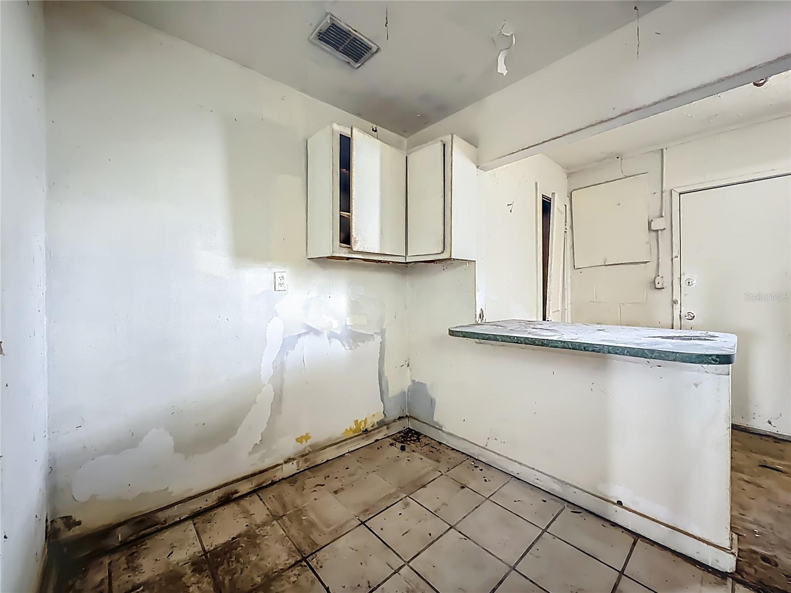 Image 18 of 30 For 1227 3rd Street