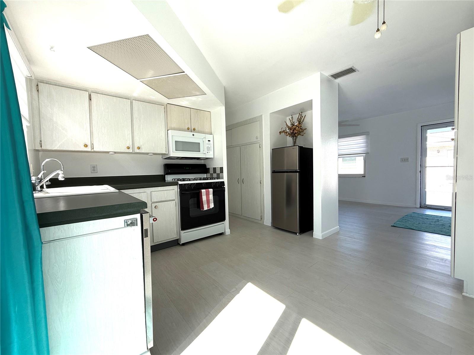 Image 11 of 29 For 12400 Park Blvd Boulevard 524