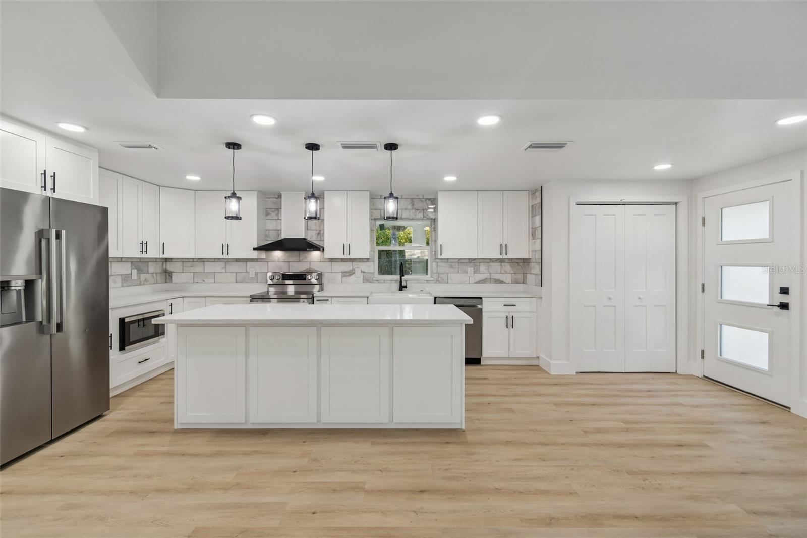 Image 11 of 39 For 224 Timberlane Drive