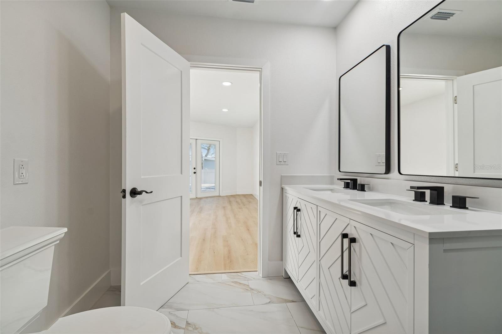 Image 26 of 39 For 224 Timberlane Drive