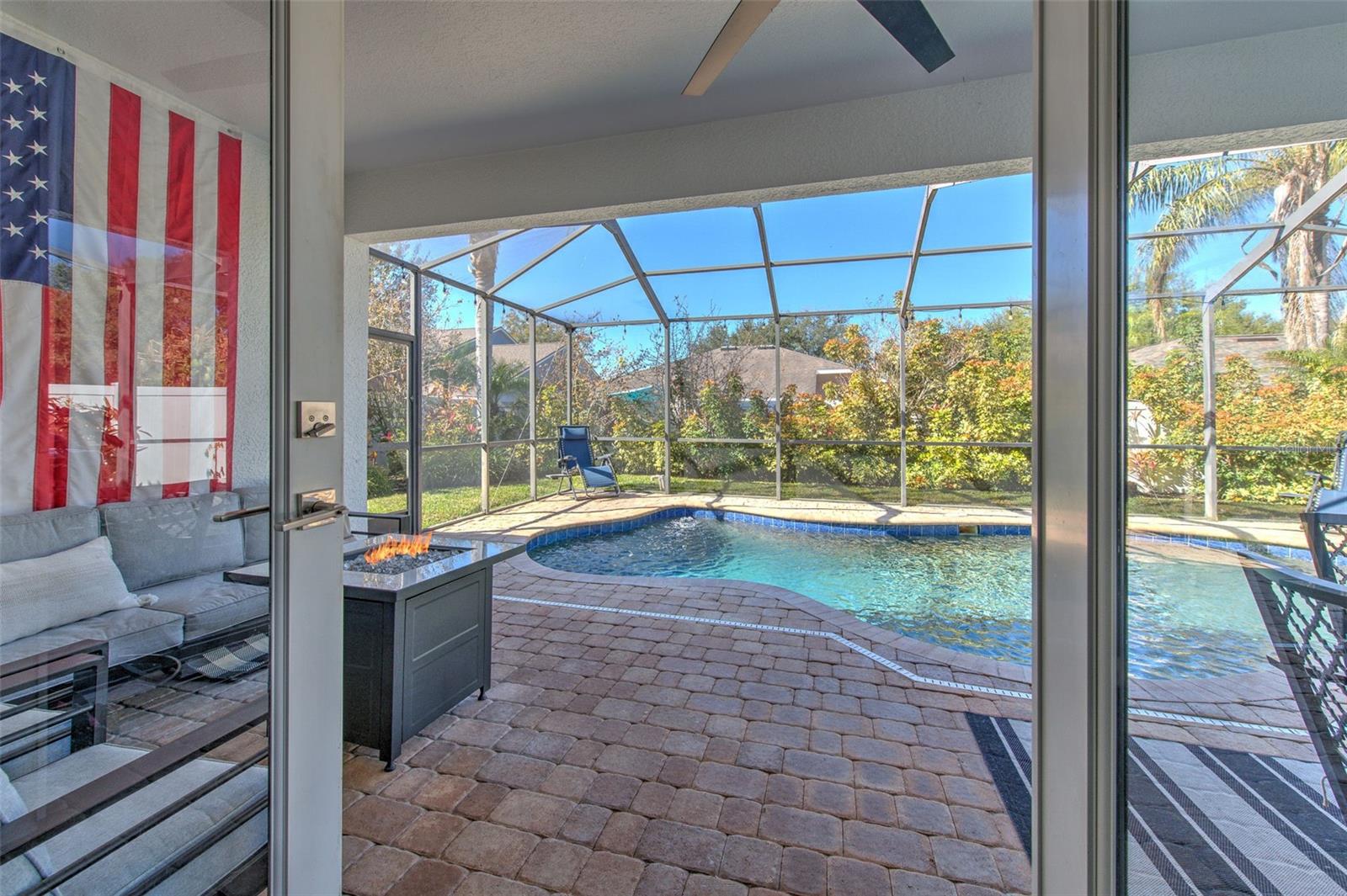 Listing photo id 18 for 10909 Holly Cone Drive