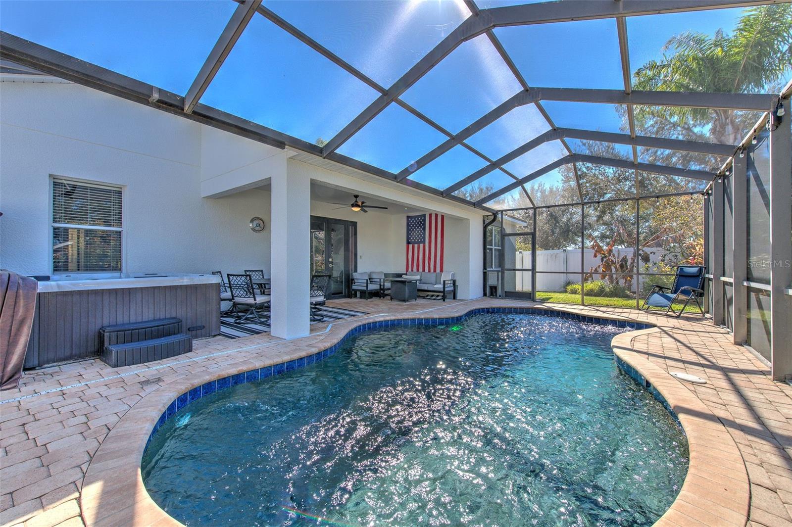 Listing photo id 20 for 10909 Holly Cone Drive