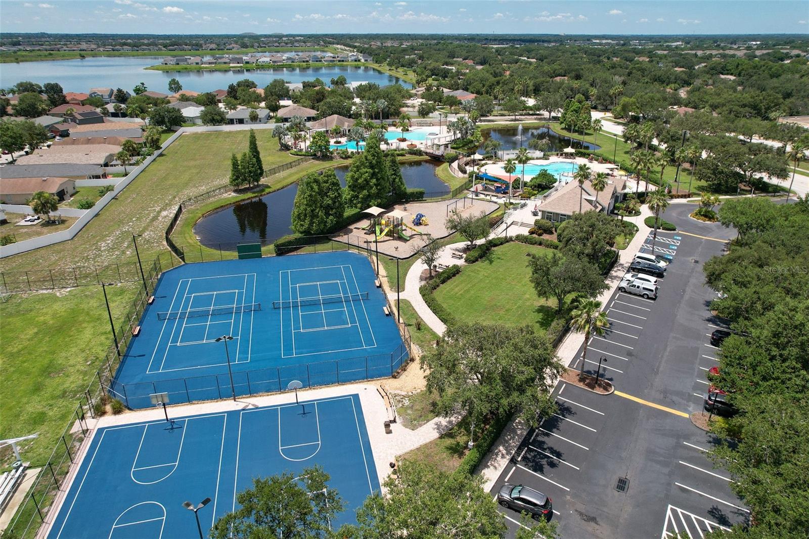 Listing photo id 25 for 10909 Holly Cone Drive