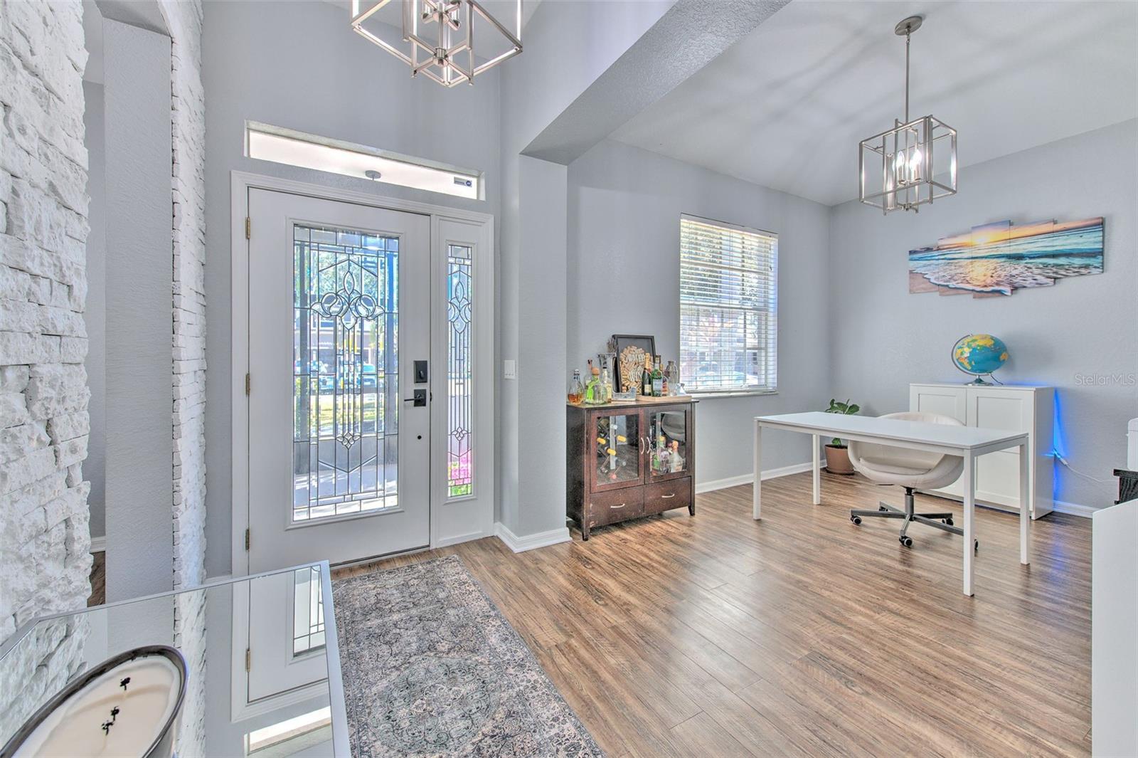 Listing photo id 4 for 10909 Holly Cone Drive