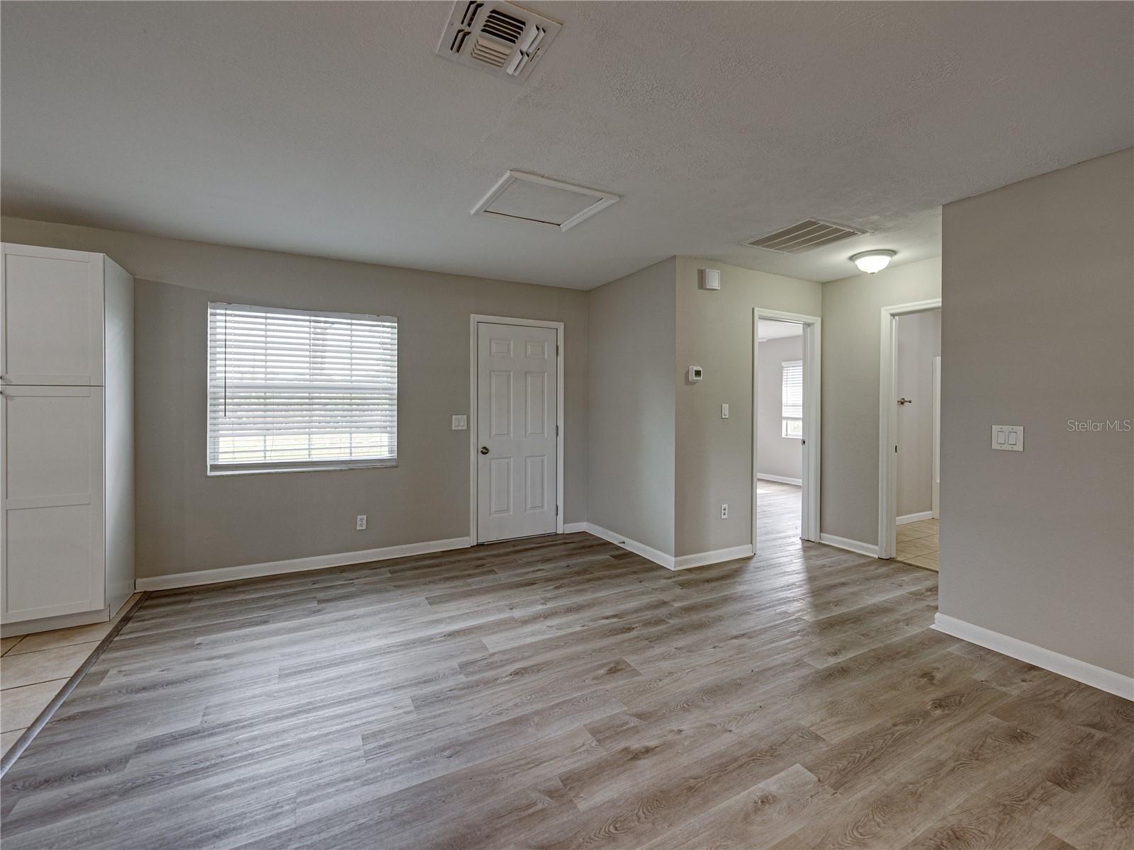 Image 10 of 51 For 5017 Lewellyn Road