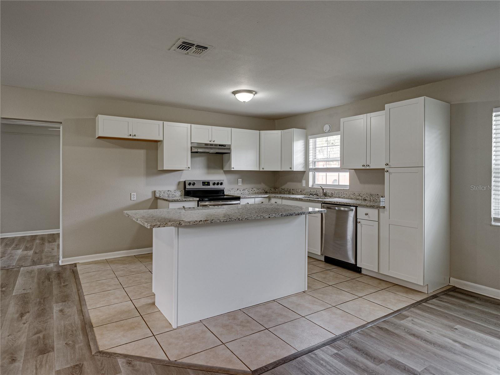 Image 12 of 51 For 5017 Lewellyn Road