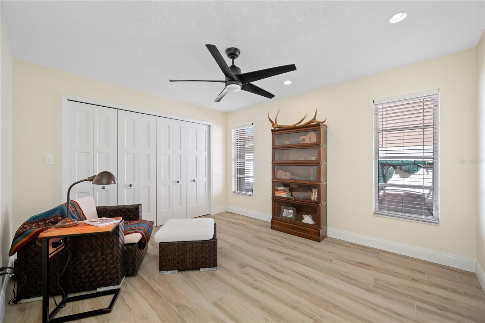 Image 20 of 78 For 4372 46th Avenue S