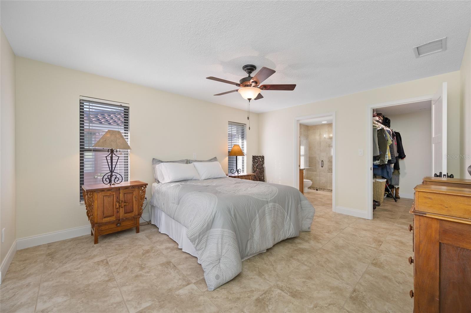 Image 30 of 78 For 4372 46th Avenue S