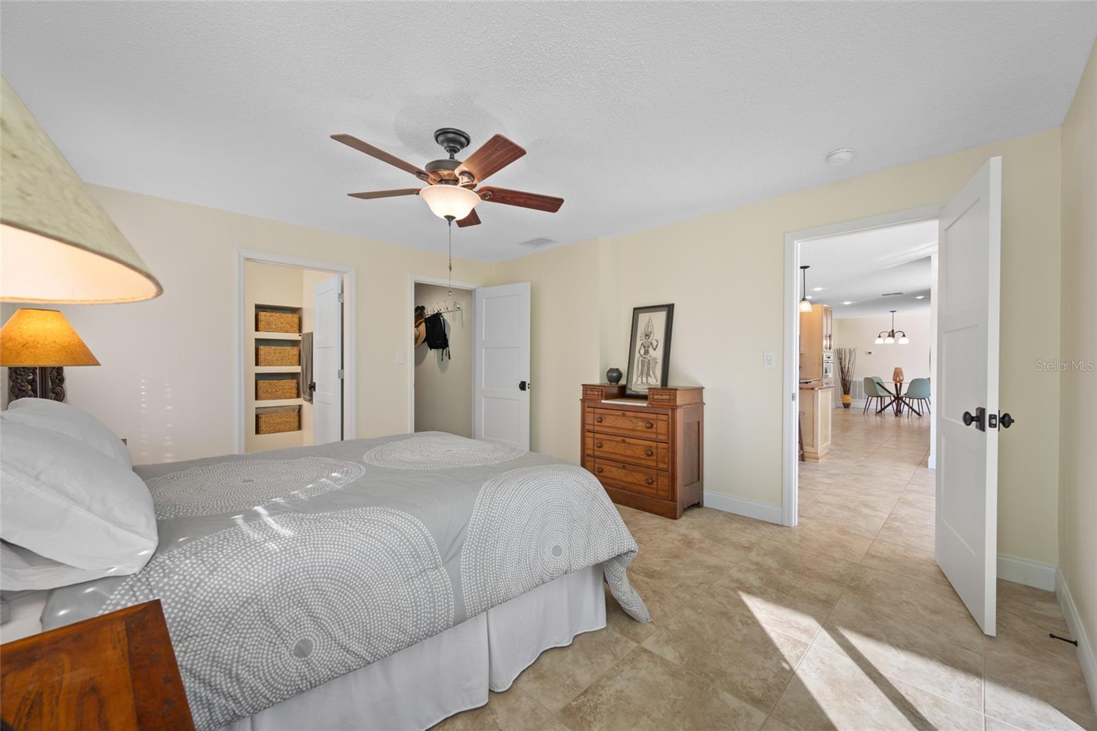 Image 31 of 78 For 4372 46th Avenue S