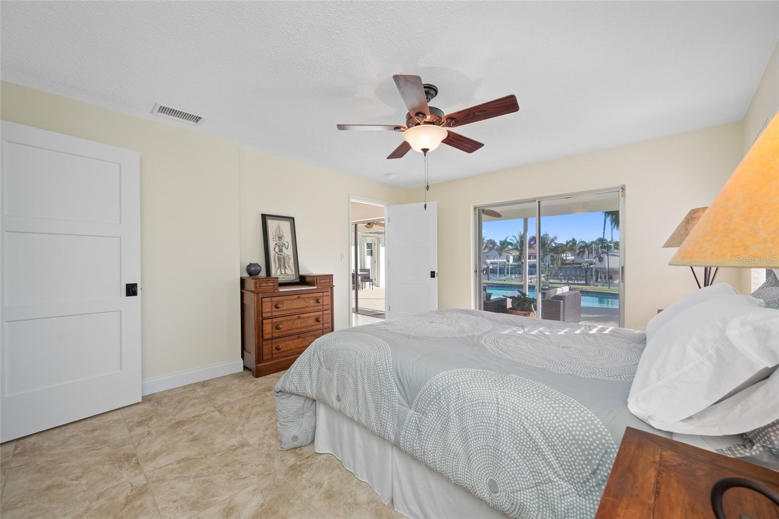 Image 33 of 78 For 4372 46th Avenue S