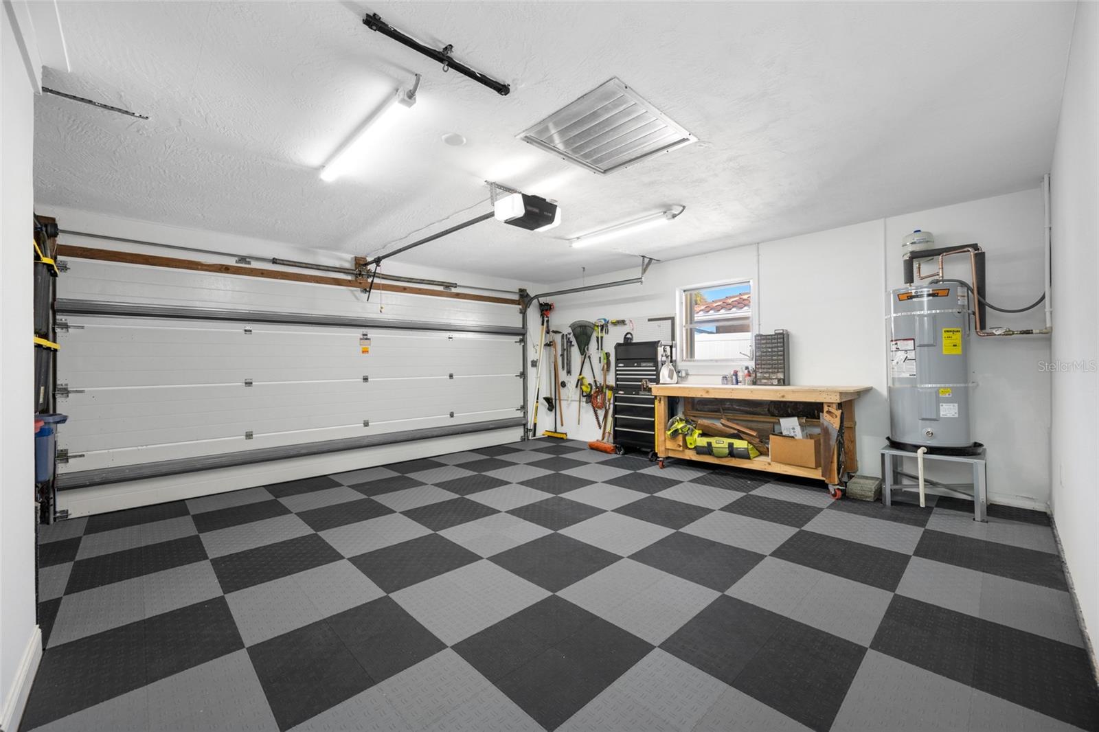 Image 41 of 78 For 4372 46th Avenue S