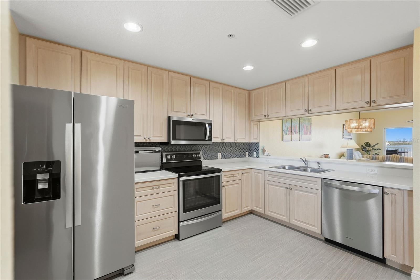 Image 15 of 45 For 425 150th Avenue 2404