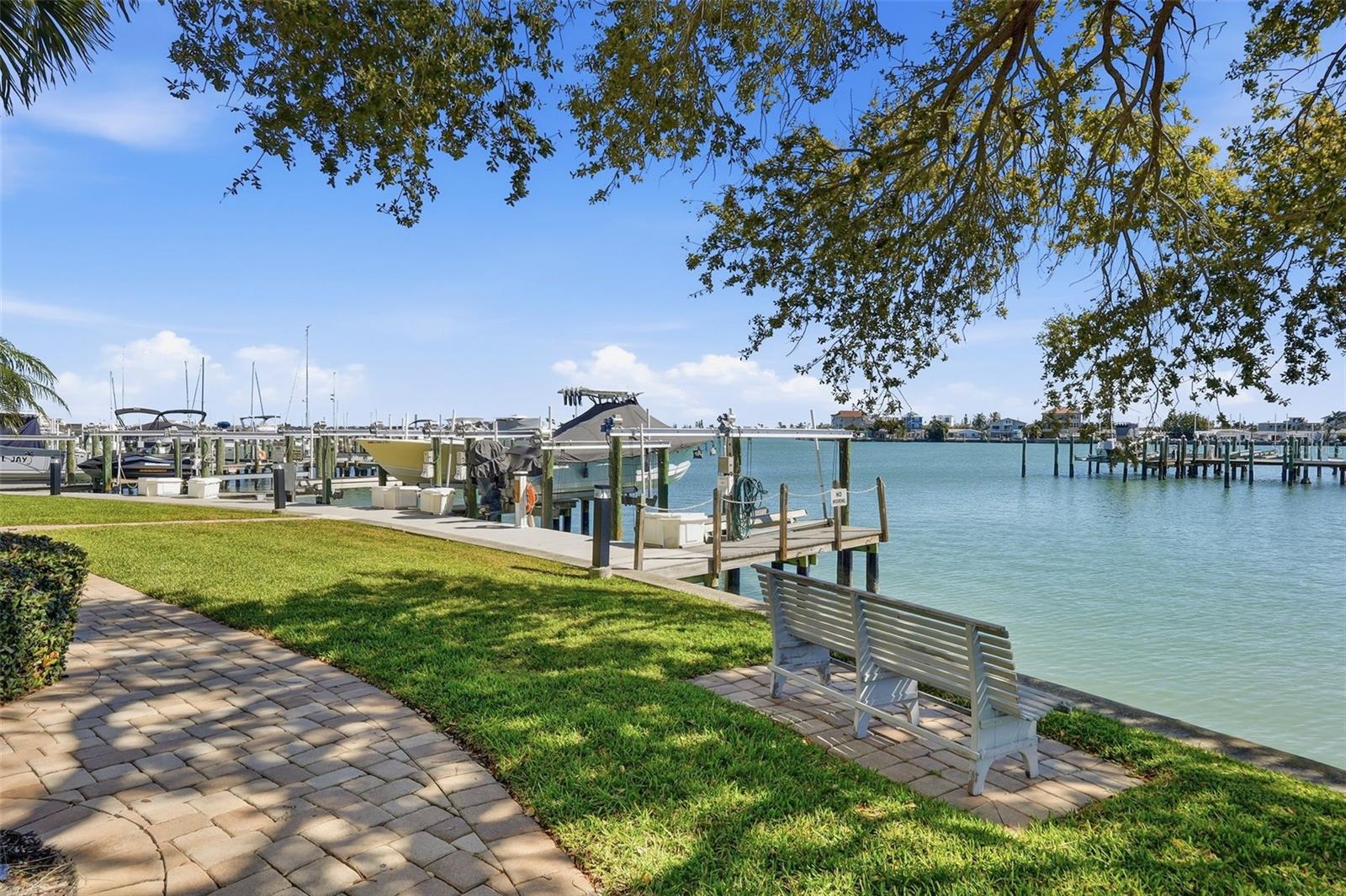 Image 33 of 45 For 425 150th Avenue 2404