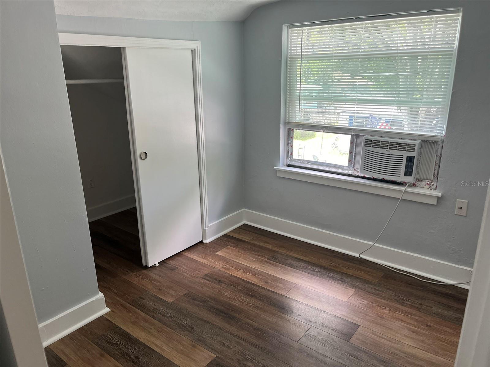 Image 23 of 26 For 2027 36th Avenue N