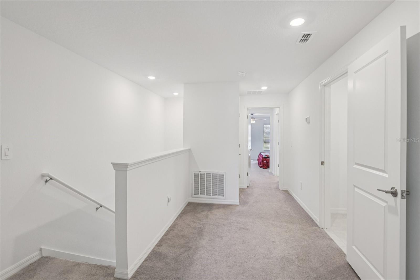 Image 11 of 32 For 6060 Acara Lane