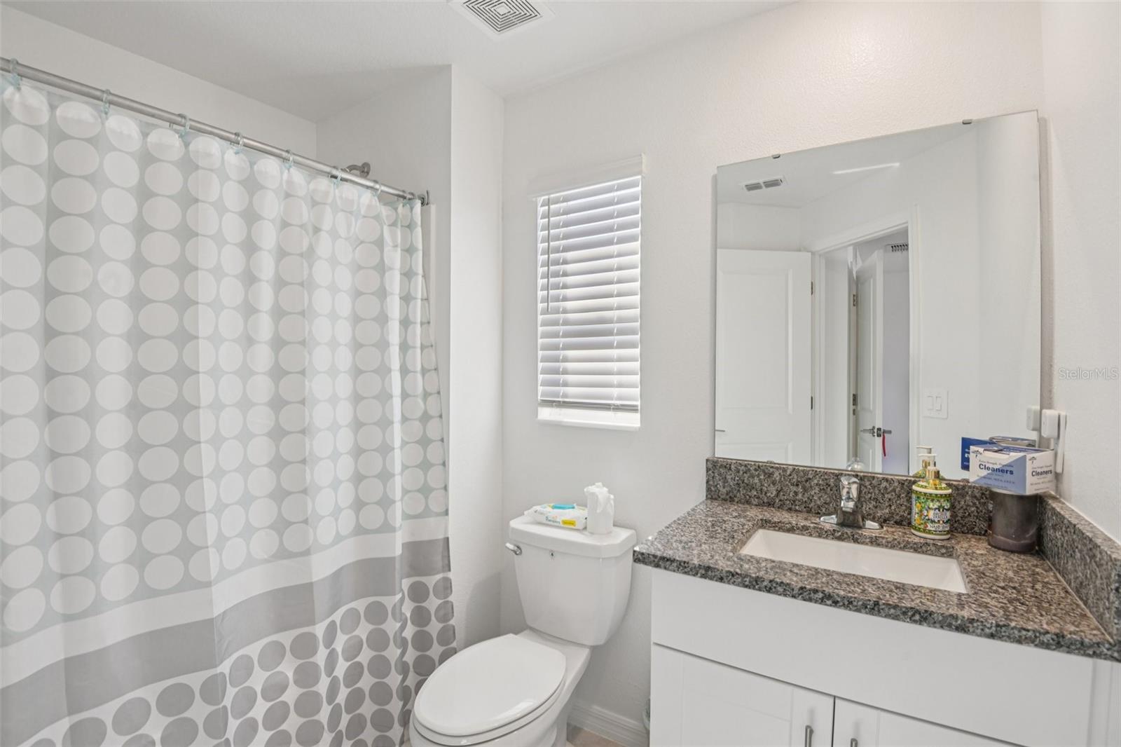 Image 17 of 32 For 6060 Acara Lane