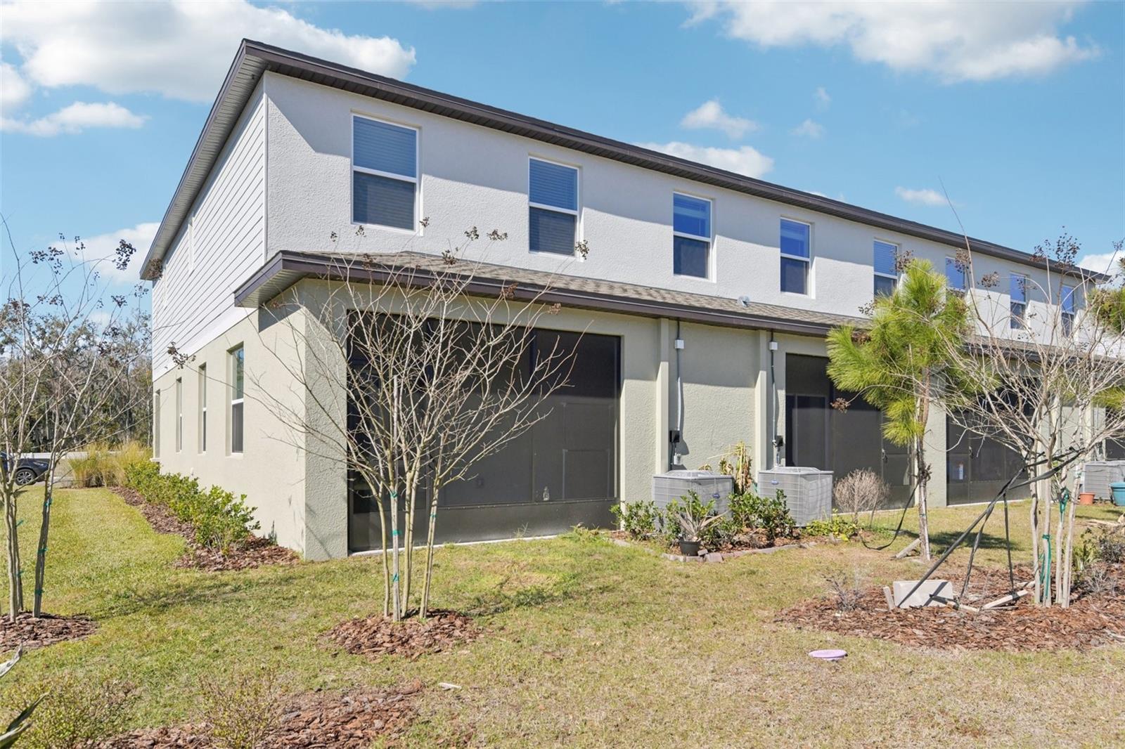 Image 24 of 32 For 6060 Acara Lane