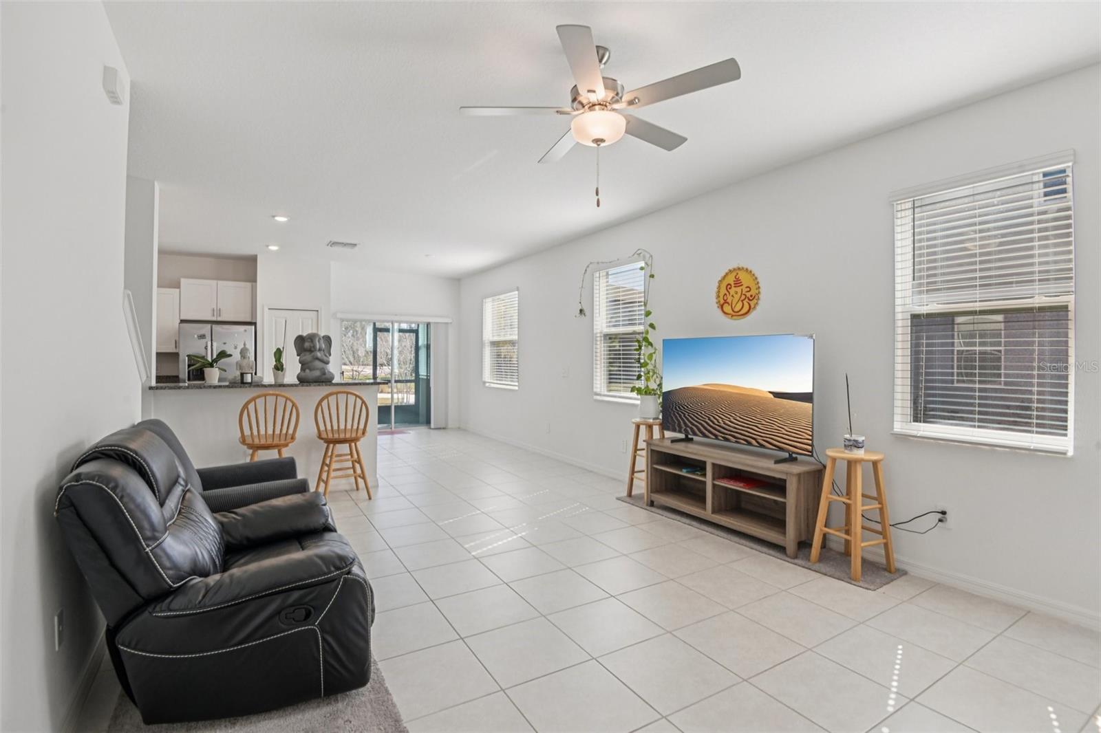 Image 3 of 32 For 6060 Acara Lane