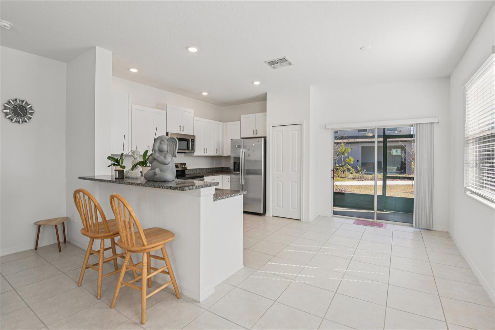 Image 6 of 32 For 6060 Acara Lane