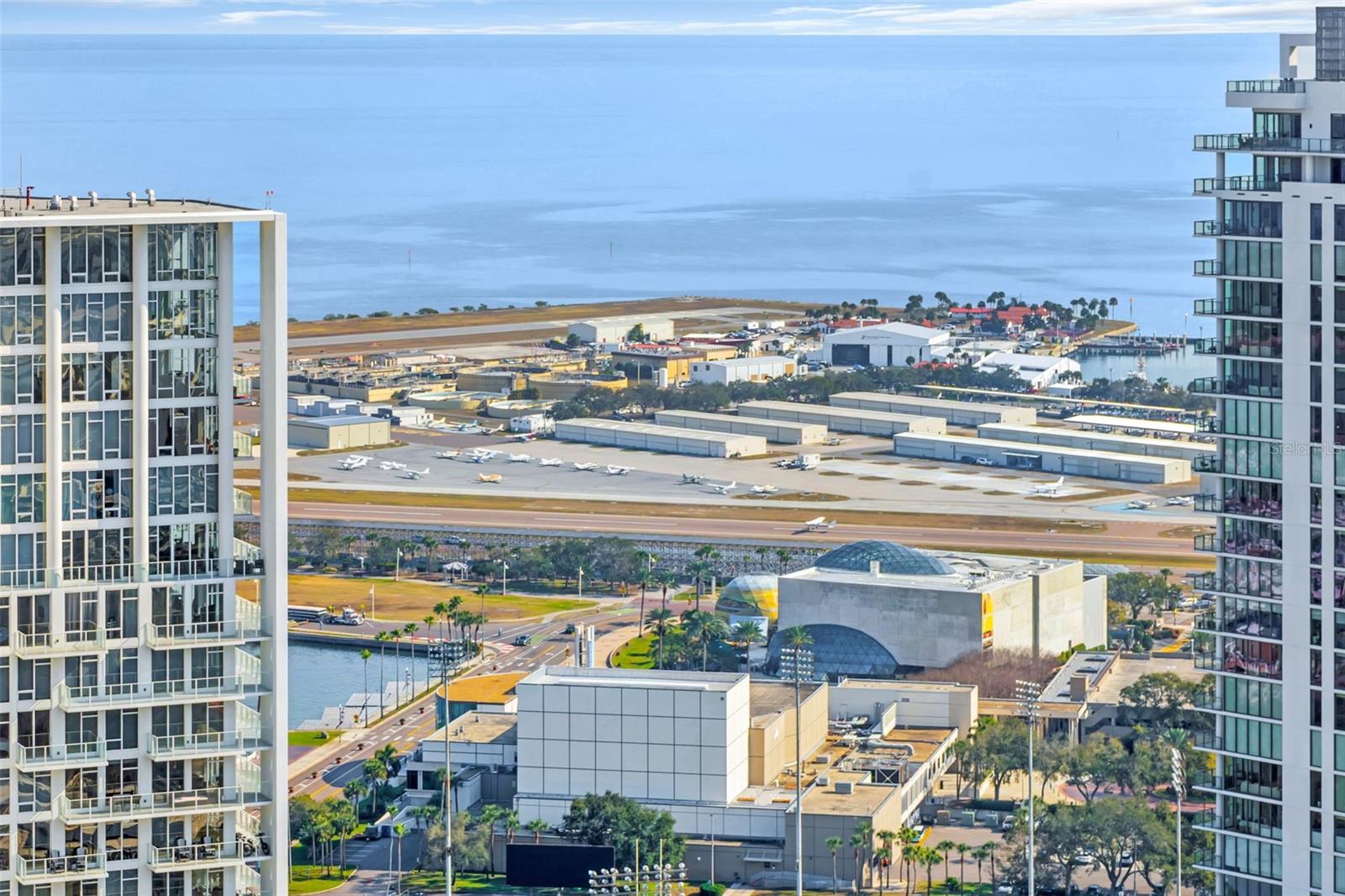 Listing photo id 23 for 275 1st Avenue S 3703