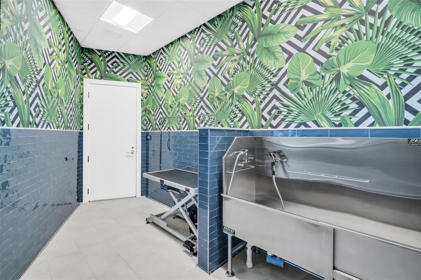 Listing photo id 75 for 275 1st Avenue S 3703