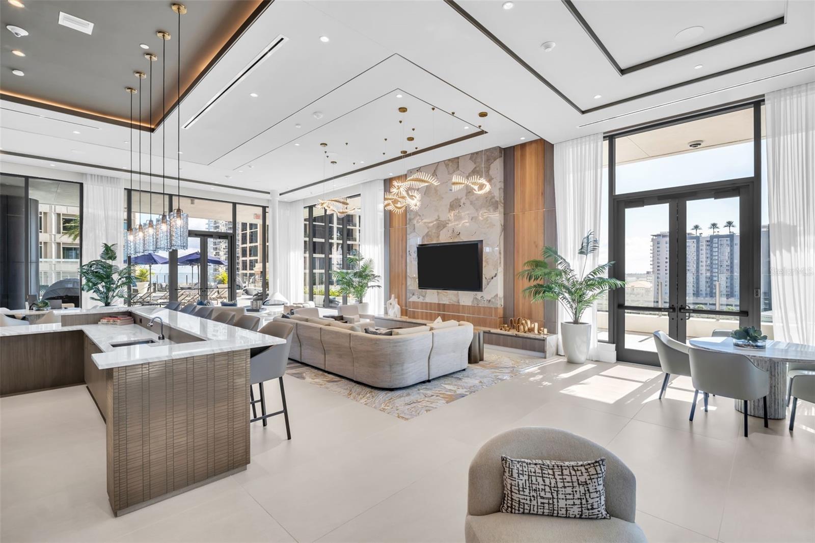 Listing photo id 80 for 275 1st Avenue S 3703