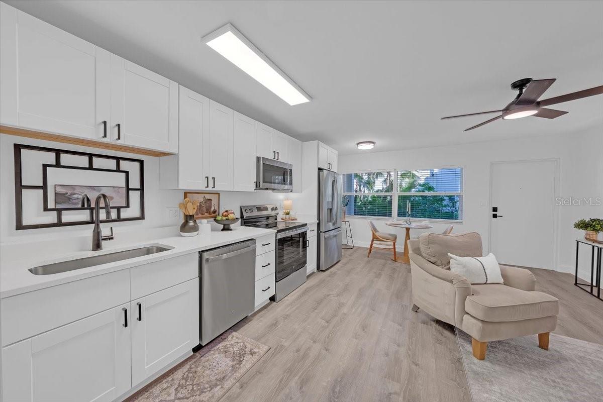 Image 11 of 36 For 224 6th Avenue N 5