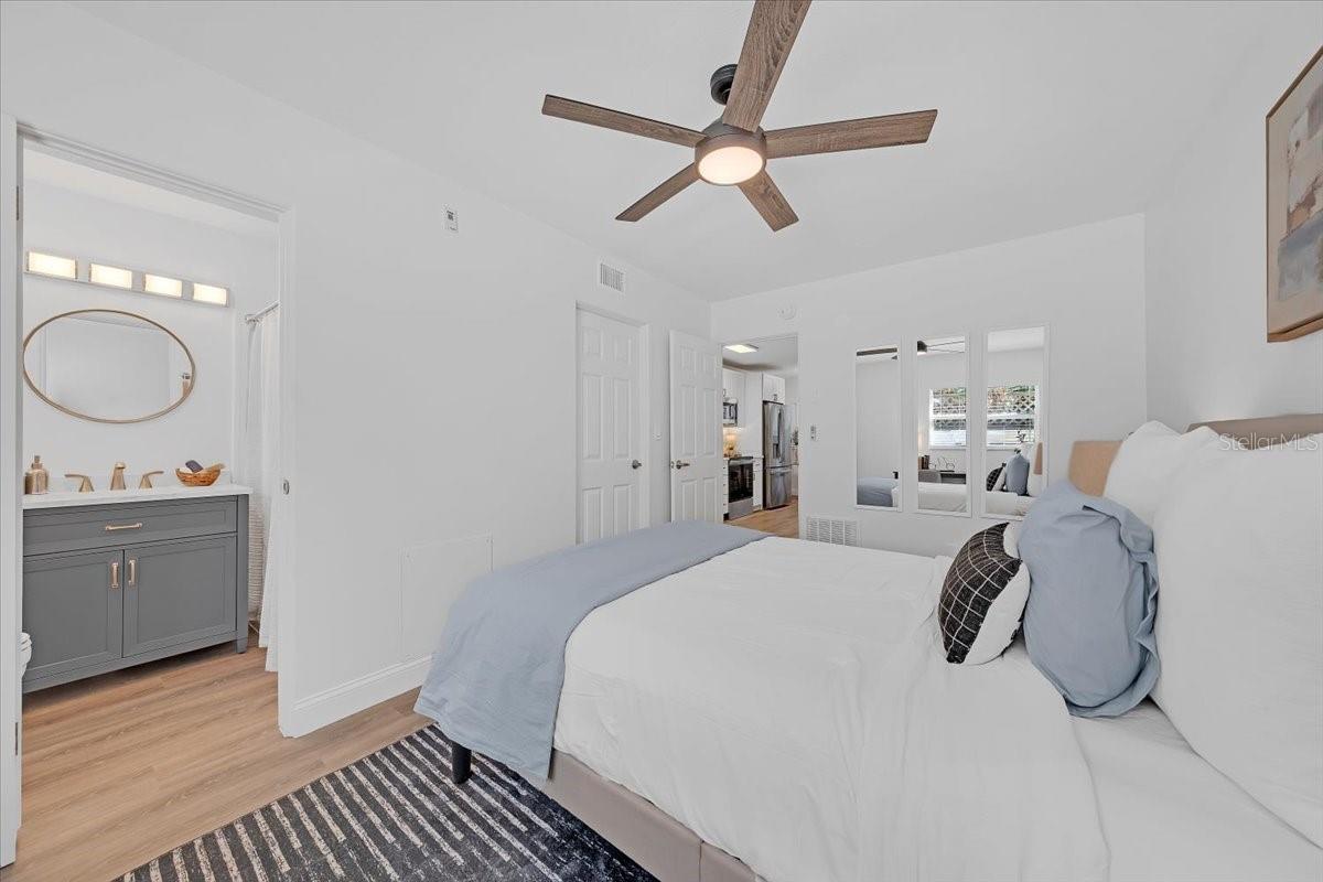 Image 23 of 36 For 224 6th Avenue N 5