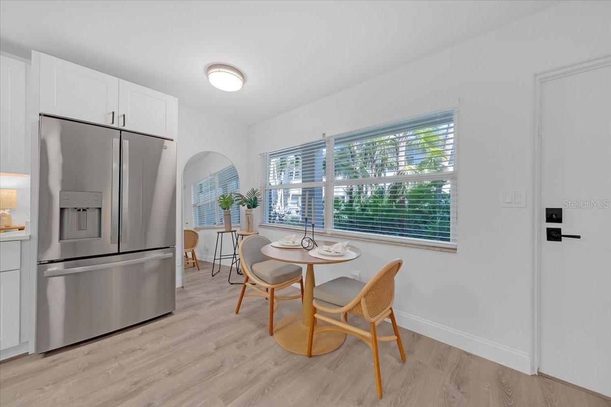 Image 7 of 36 For 224 6th Avenue N 5