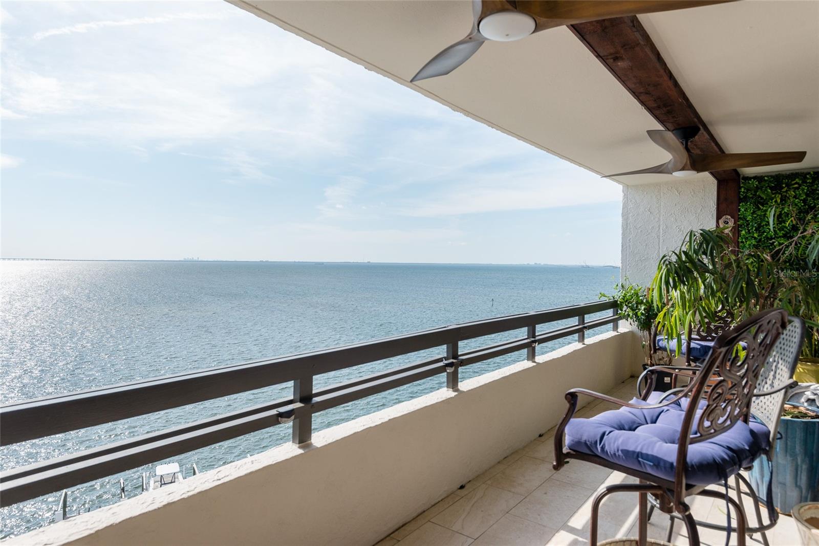 Image 14 of 56 For 5700 Mariner Street 702