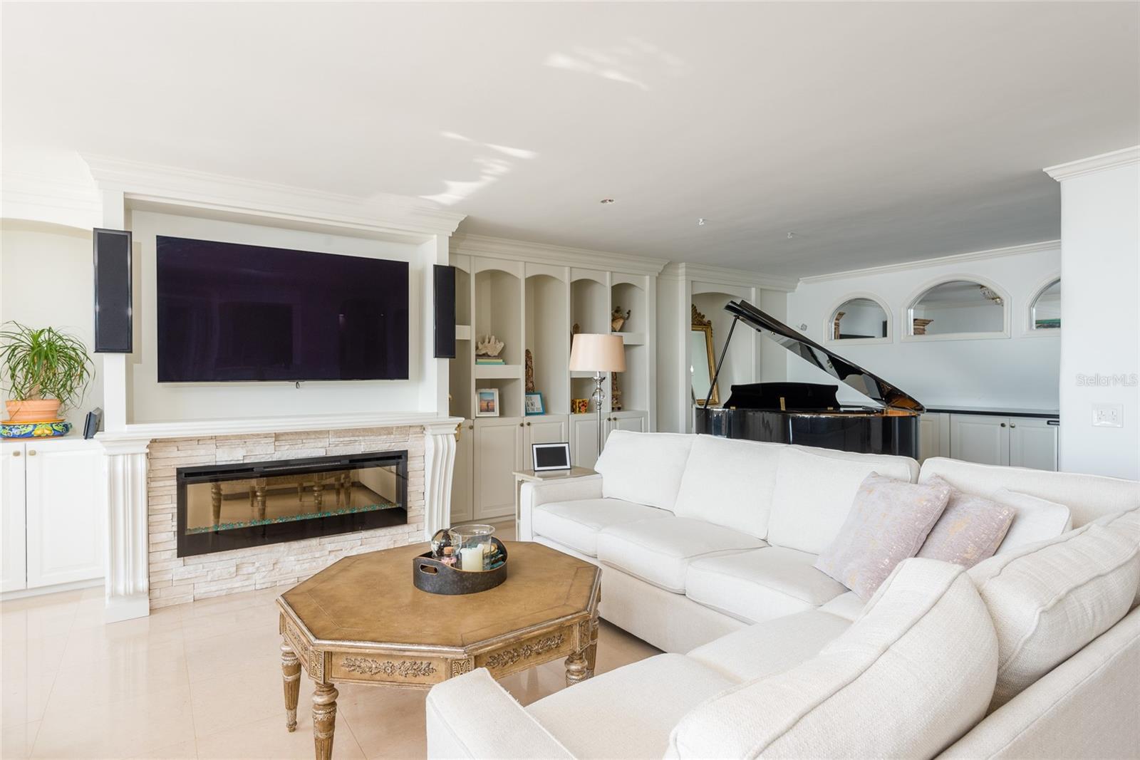 Image 17 of 56 For 5700 Mariner Street 702