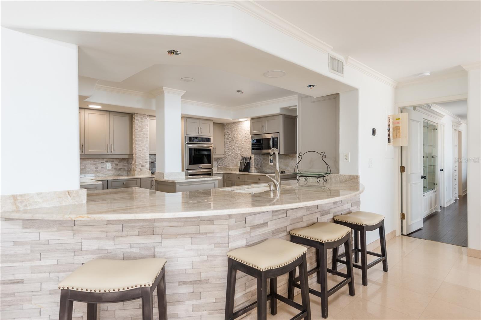 Image 20 of 56 For 5700 Mariner Street 702