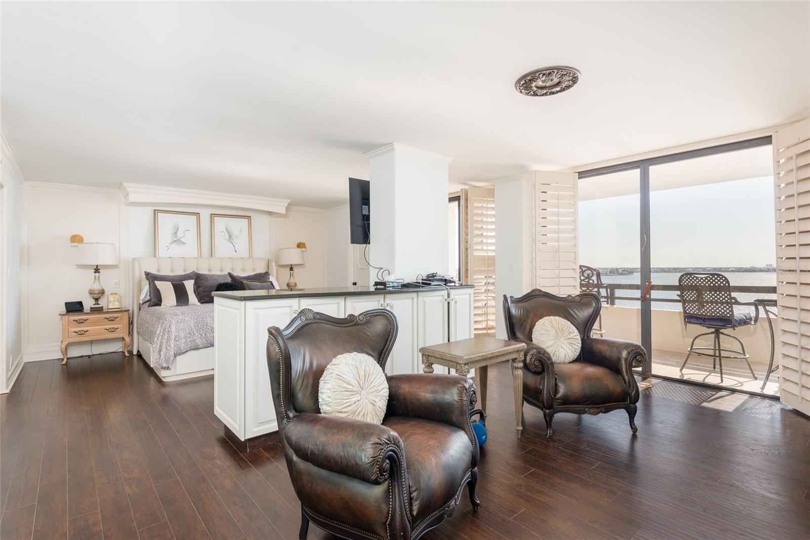 Image 25 of 56 For 5700 Mariner Street 702