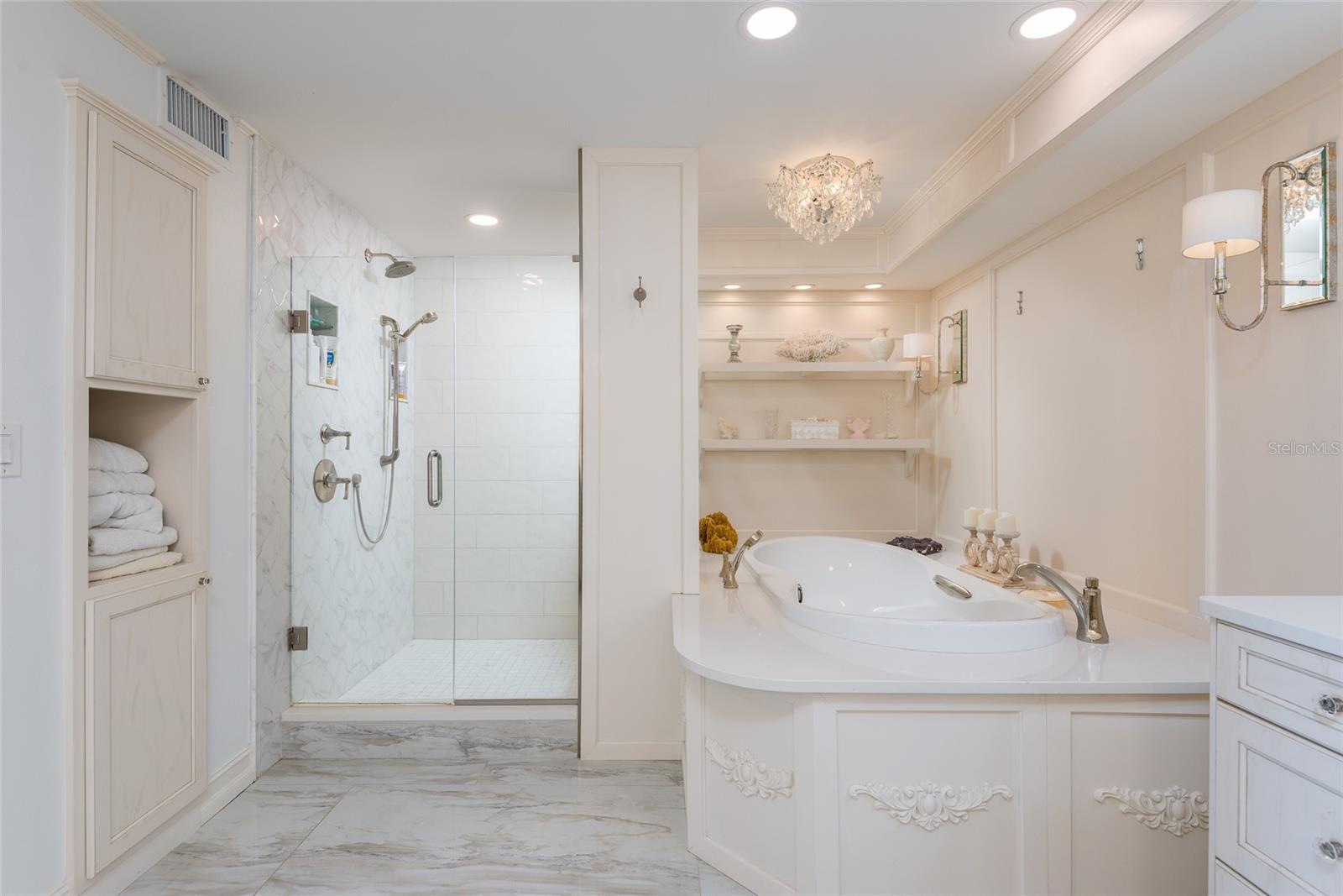 Image 31 of 56 For 5700 Mariner Street 702