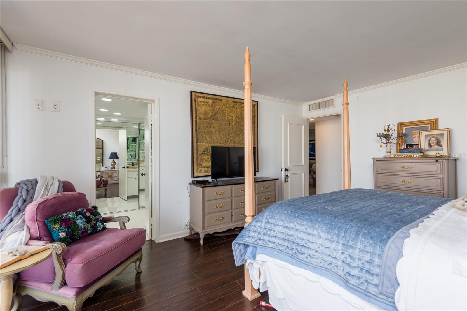 Image 47 of 56 For 5700 Mariner Street 702