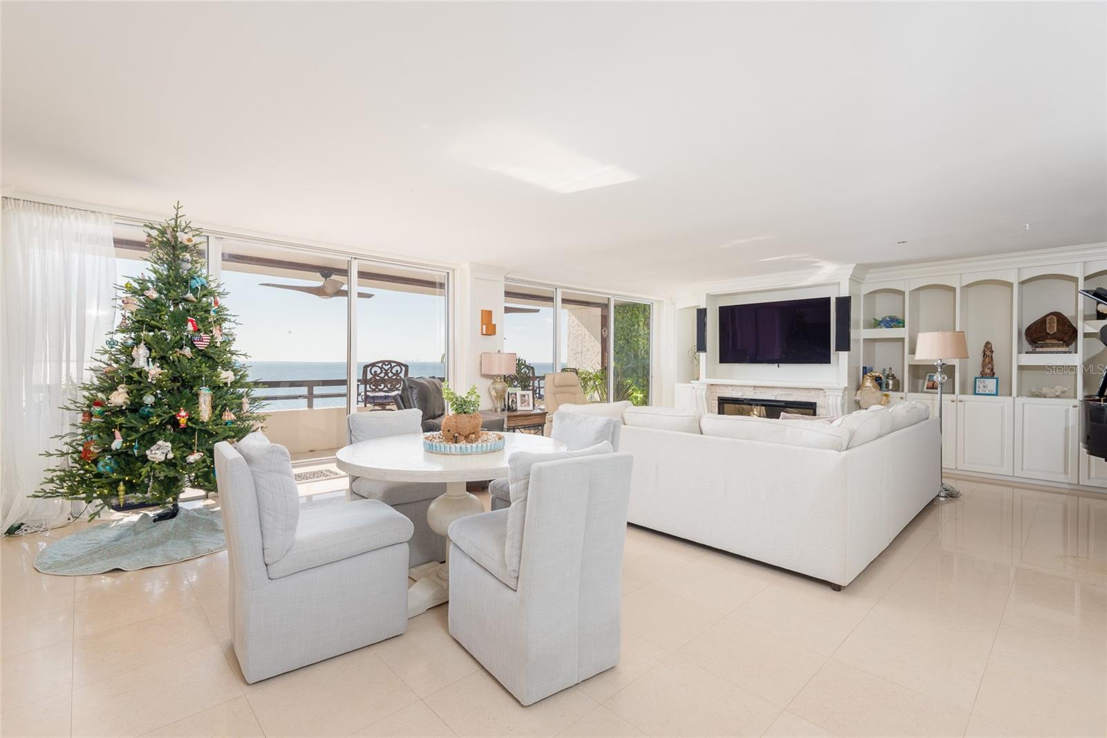 Image 9 of 56 For 5700 Mariner Street 702