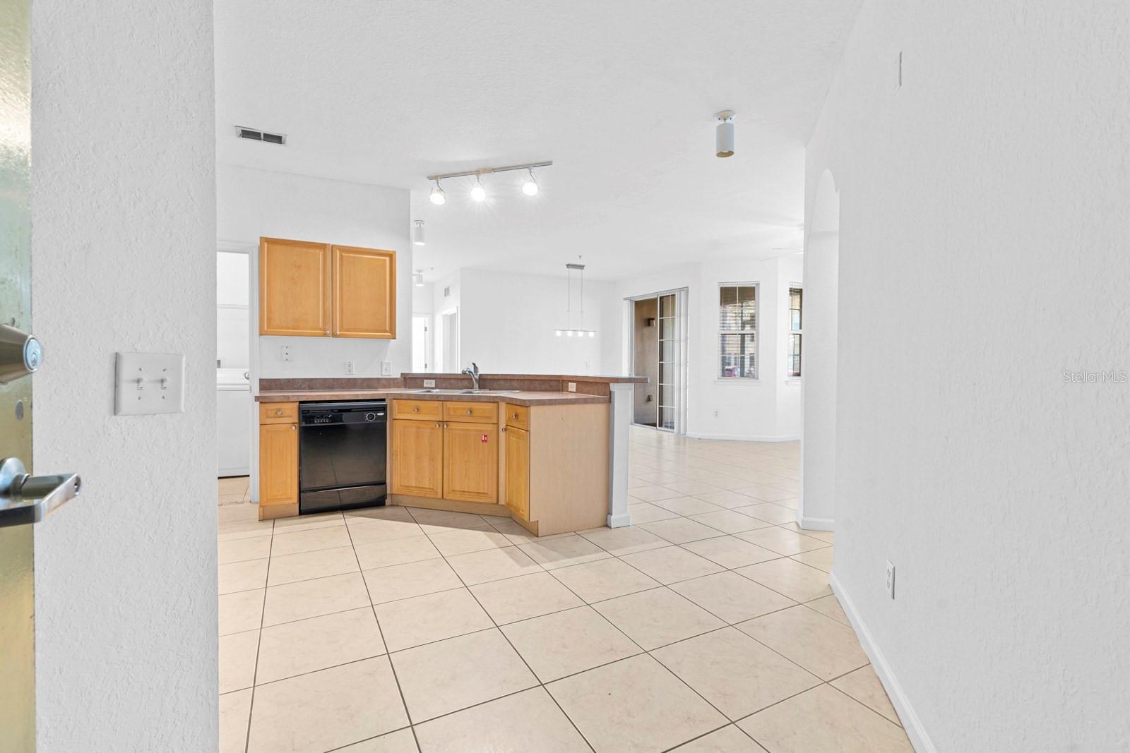 Image 4 of 59 For 707 Terrace Ridge Circle 707