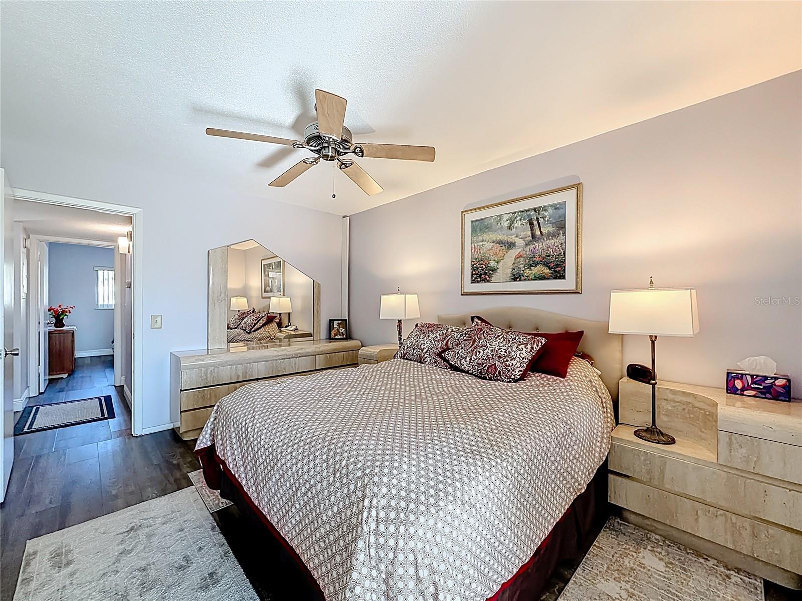 Listing photo id 8 for 2459 Columbia Drive 31