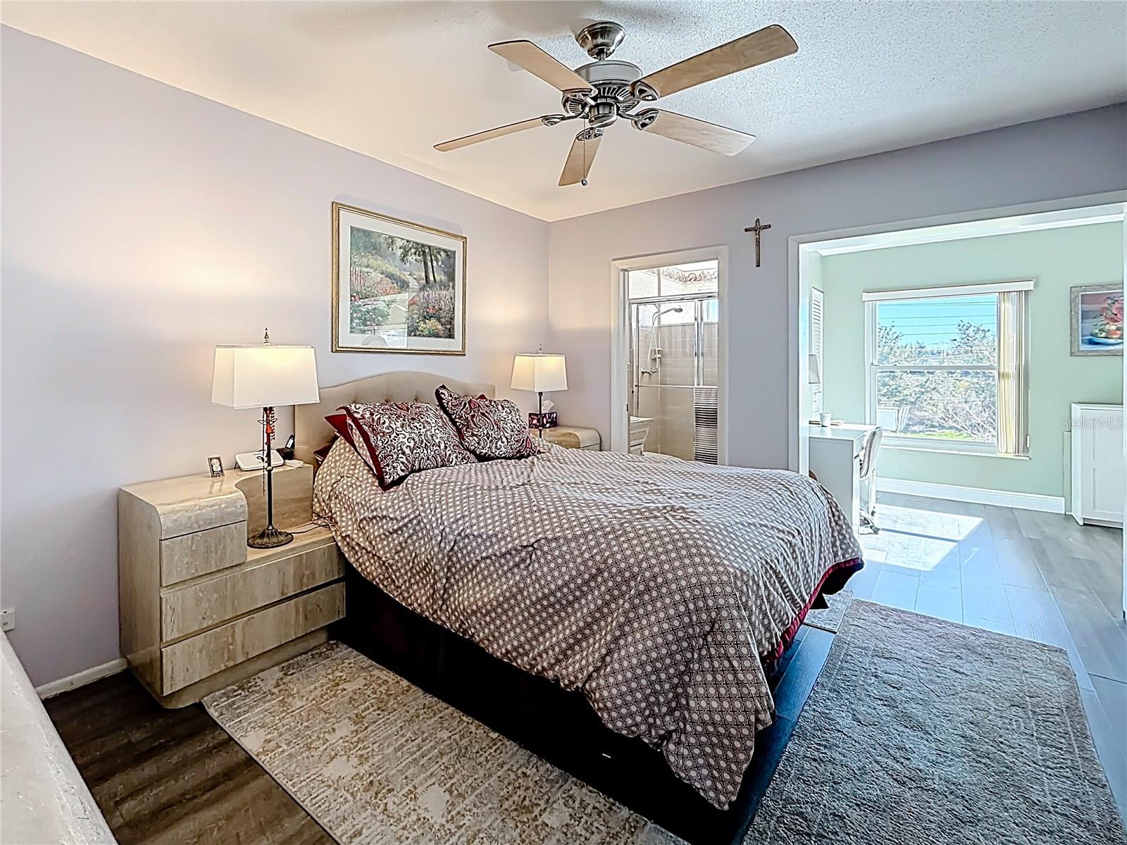 Listing photo id 9 for 2459 Columbia Drive 31